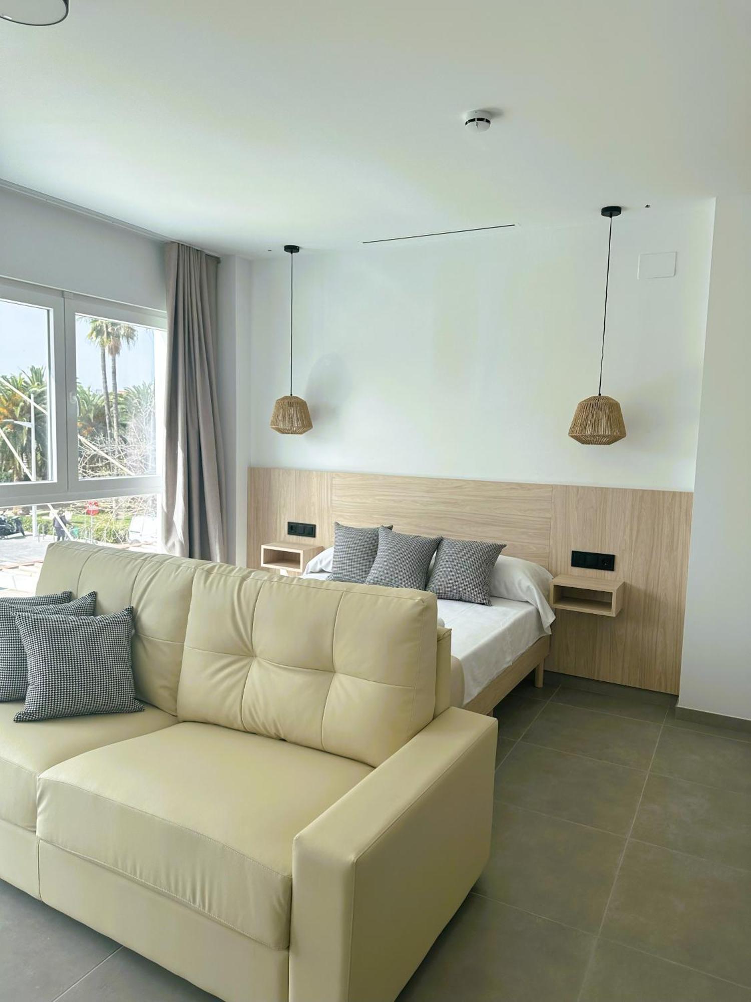 Almar 52 Suites บาเลนเซีย ภายนอก รูปภาพ
