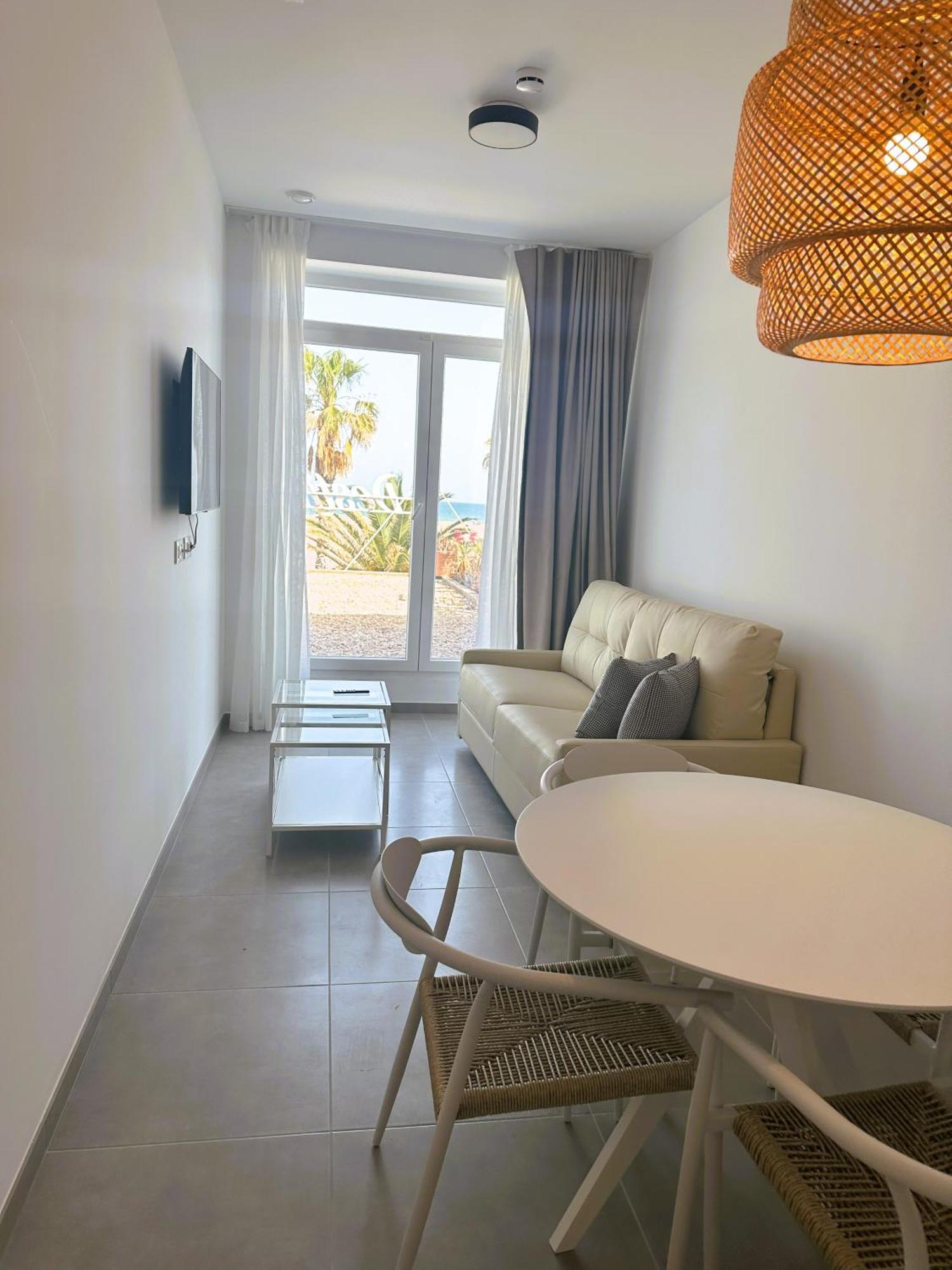 Almar 52 Suites บาเลนเซีย ภายนอก รูปภาพ