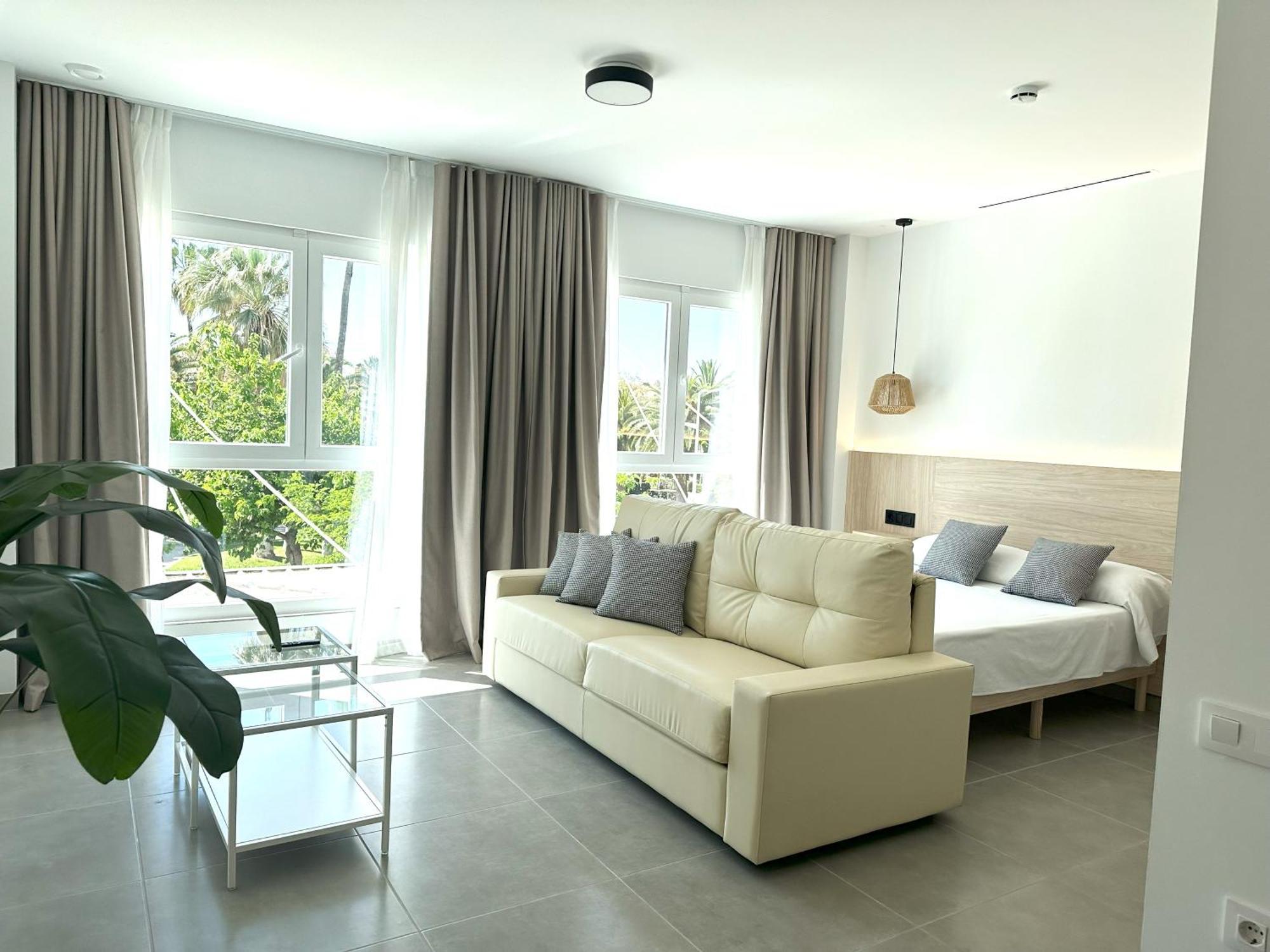 Almar 52 Suites บาเลนเซีย ภายนอก รูปภาพ