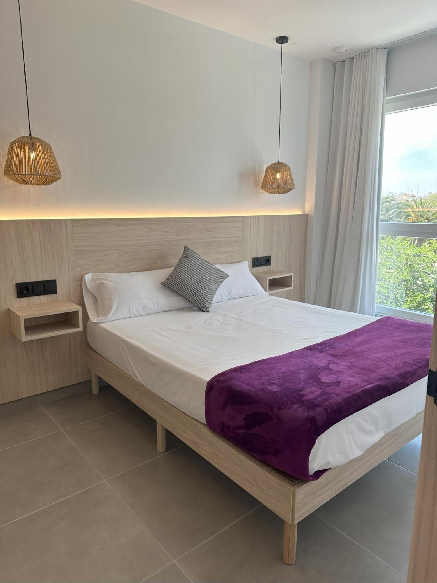 Almar 52 Suites บาเลนเซีย ภายนอก รูปภาพ